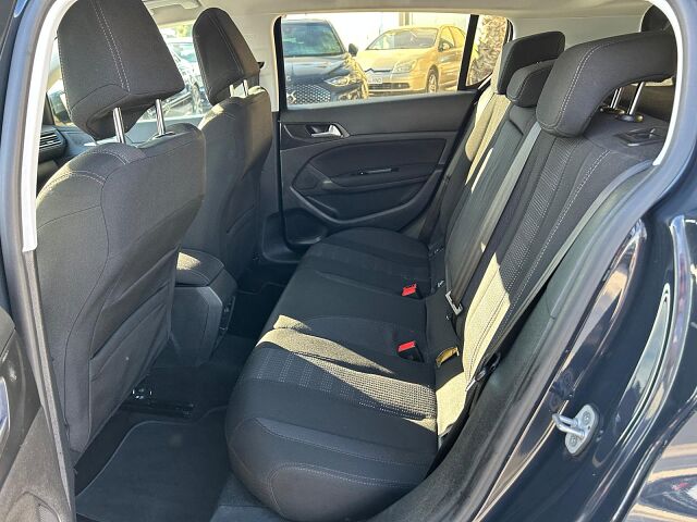 PEUGEOT 308 ALLURE 1.2 E-THP AUTO SPANISH LHD IN SPAIN 40000 MILES SUPERB 2017